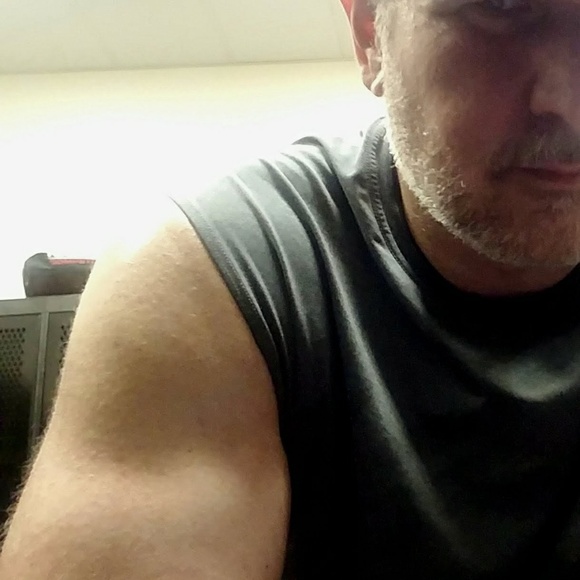 Meet your Posher, Kevin - Picture 2 of 4